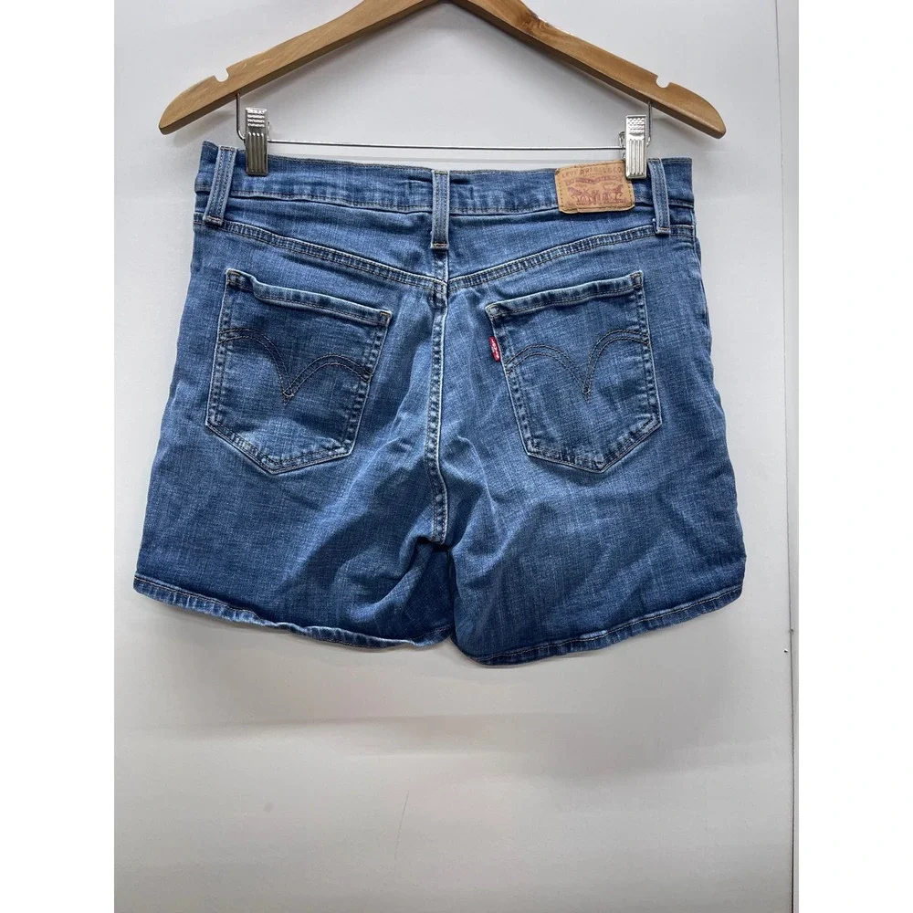 Levis levi mid